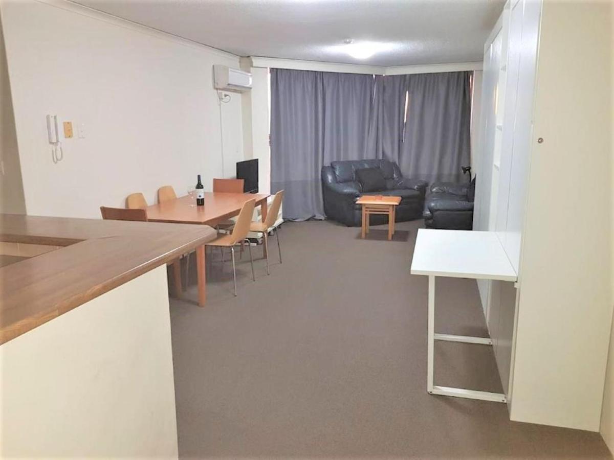 Accommodation Sydney - Kent Street Sydney Cbd Top Floor 2 Bedroom Apartment With Balcony Eksteriør bilde